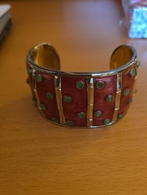 Lilly Pulitzer NWT Raspberry and Green Enamel Jackie Cuff In Lilly Bag